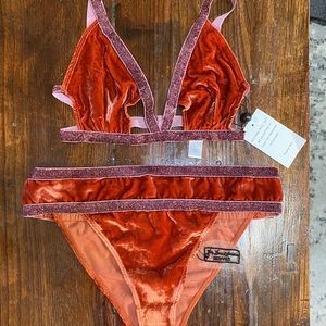 For Love and Lemons set NWT!